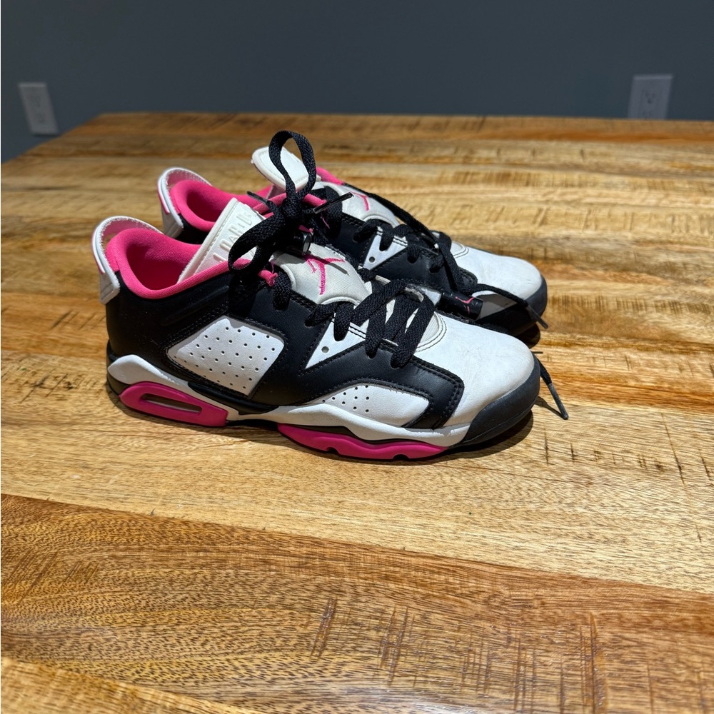 Nike Jordan sneakers girl 4